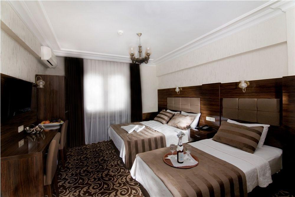 Pelikan Hotel Istanbul Exterior photo