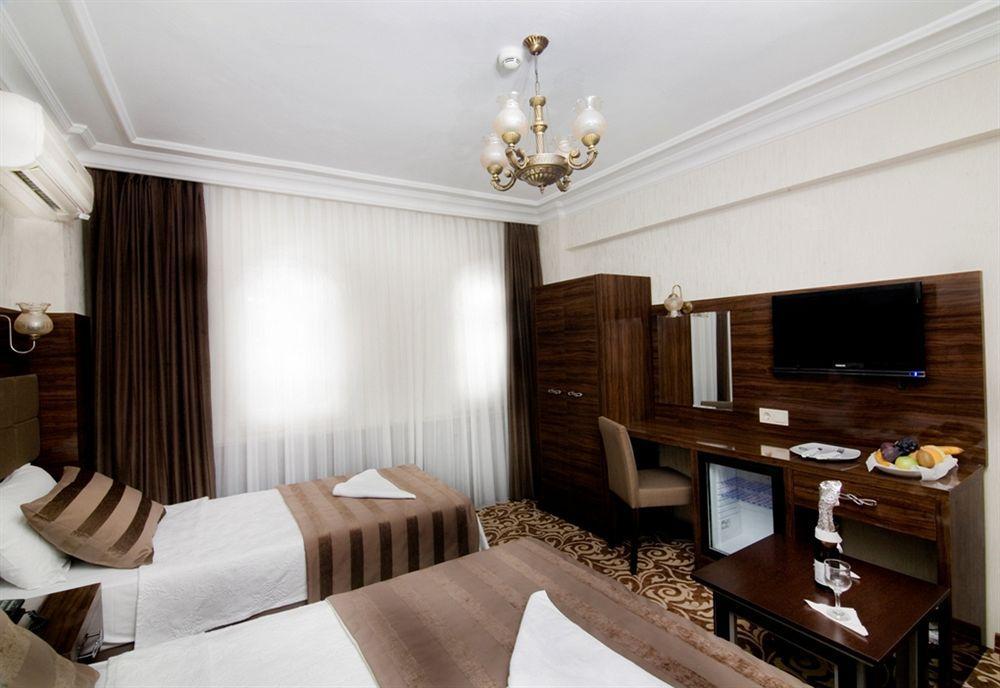 Pelikan Hotel Istanbul Exterior photo